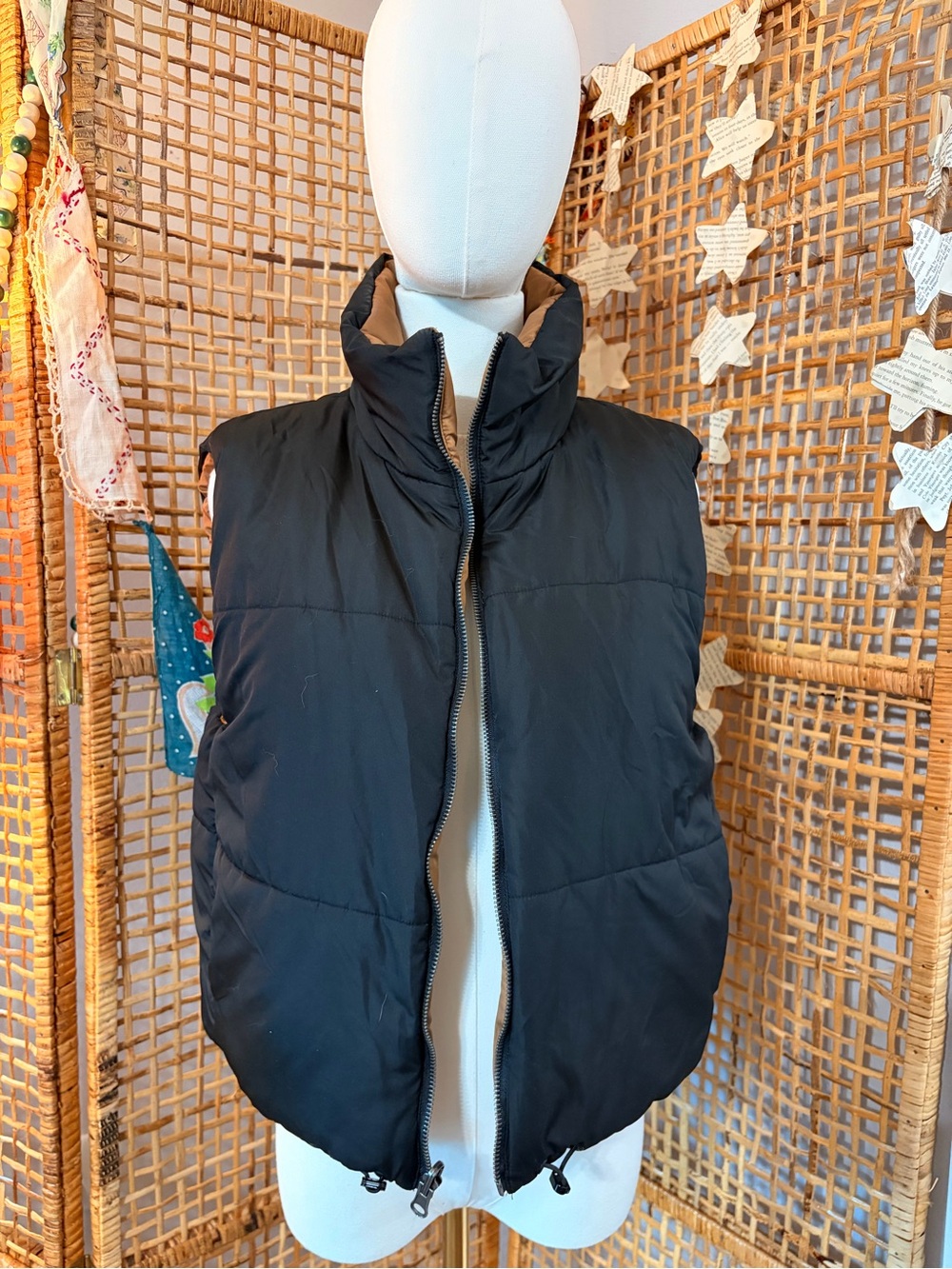 Quilted Sleeveless Black Puffer Vest with High Collar Reversible